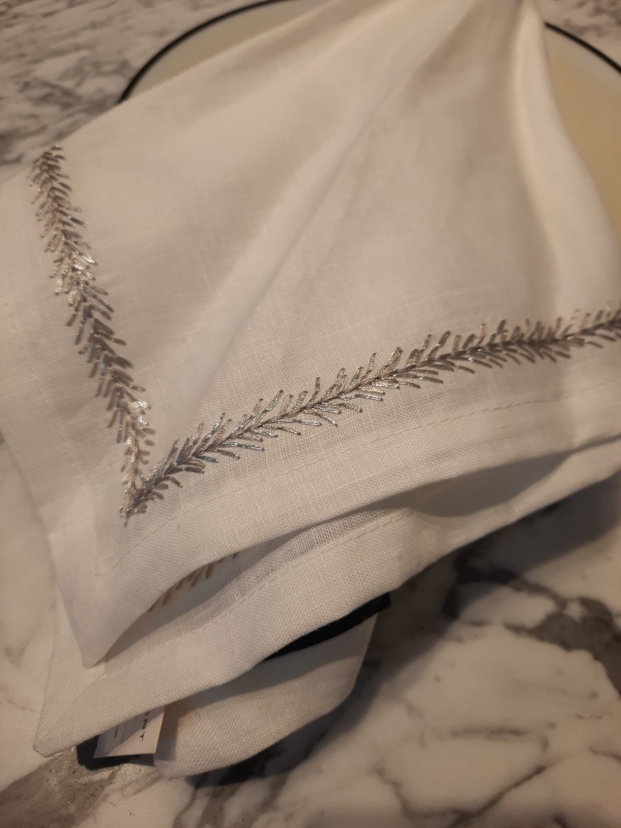 Jardin Napkin in White Silver